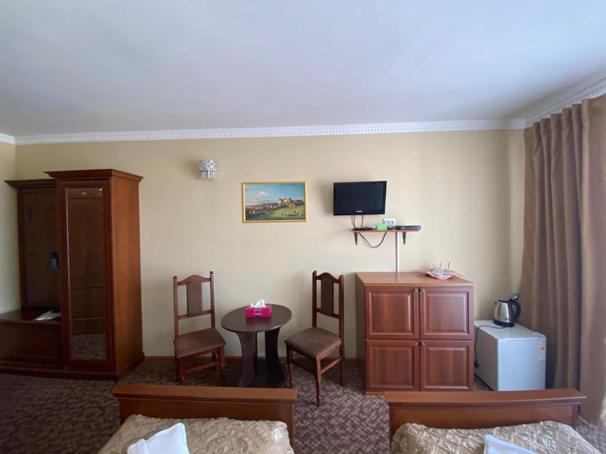 Hotel Three Korony Skhidnytsia المظهر الخارجي الصورة