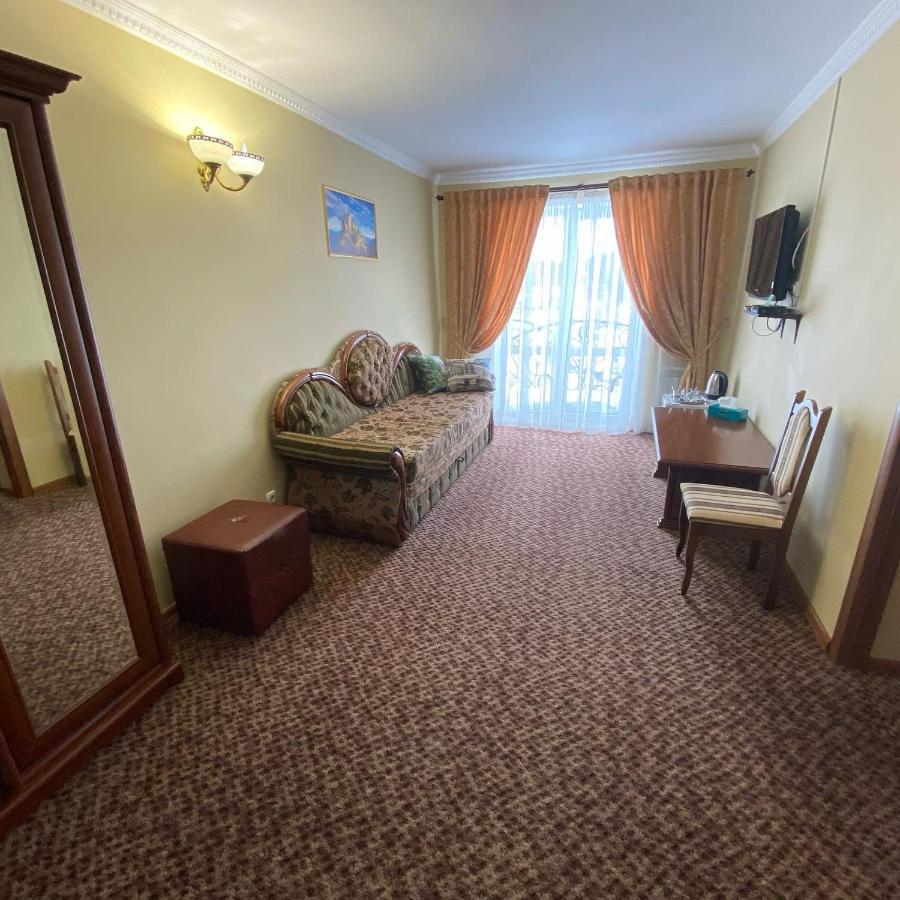 Hotel Three Korony Skhidnytsia المظهر الخارجي الصورة
