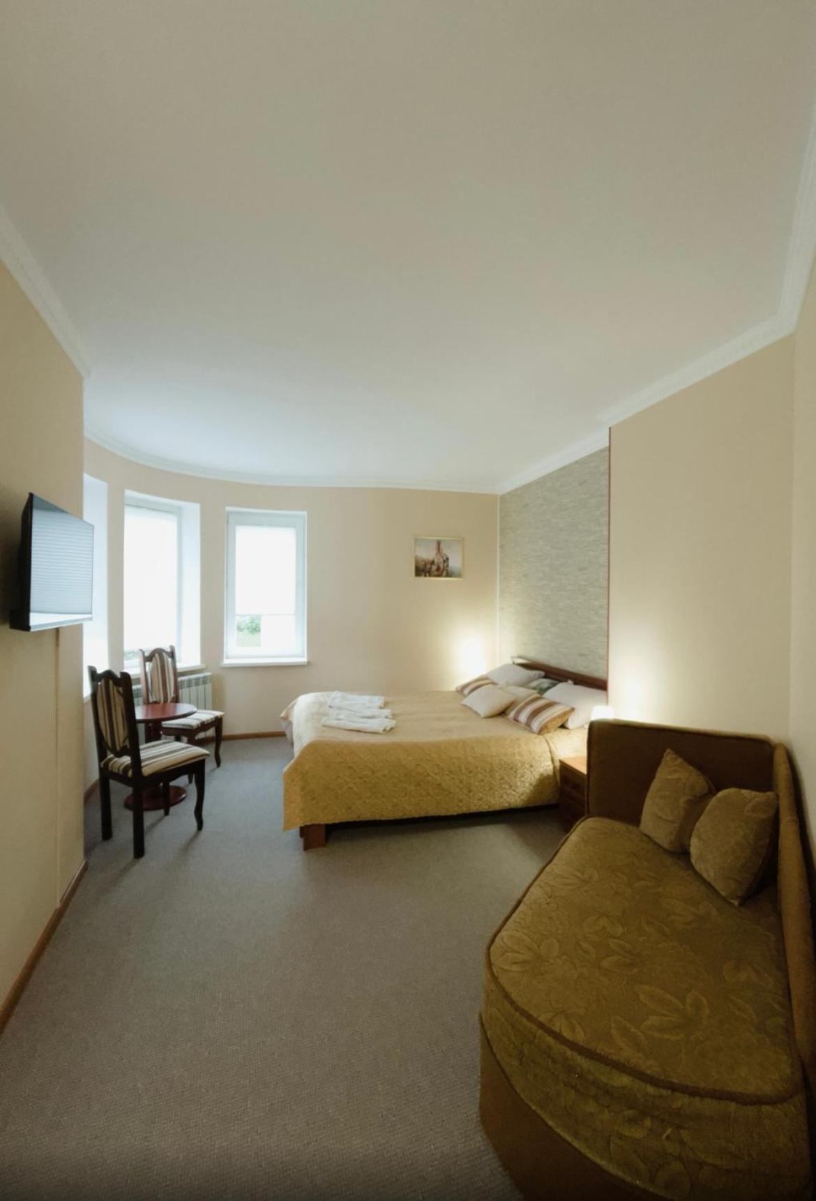 Hotel Three Korony Skhidnytsia المظهر الخارجي الصورة