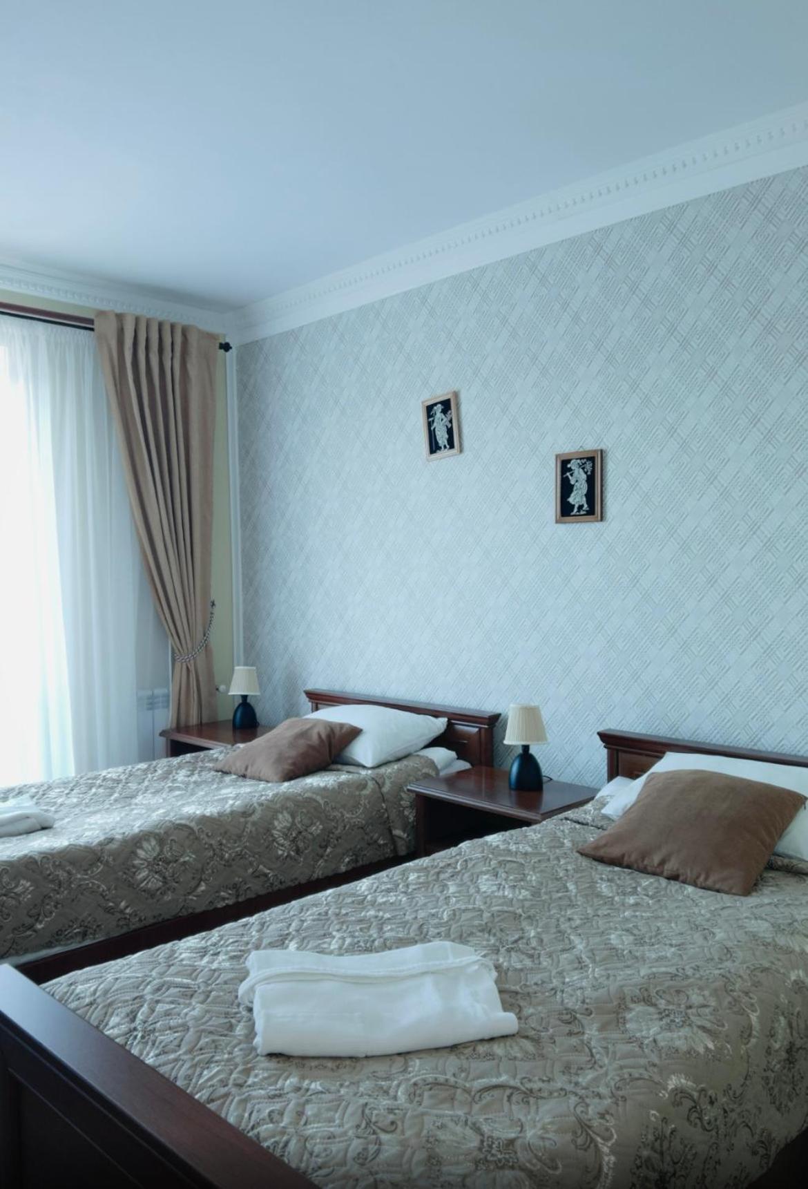 Hotel Three Korony Skhidnytsia المظهر الخارجي الصورة